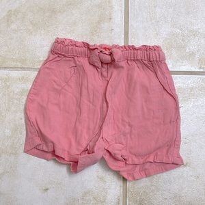 Pink loose-fitting shorts size 3T